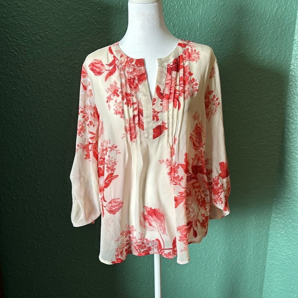 Creative Commune sheer top
Size L
Color Pink
